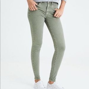 NWOT American Eagle army green high rise jegging